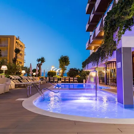 Alexander Hotel