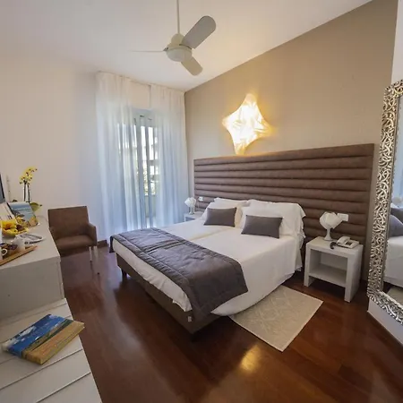 Hotel Alexander 4*
