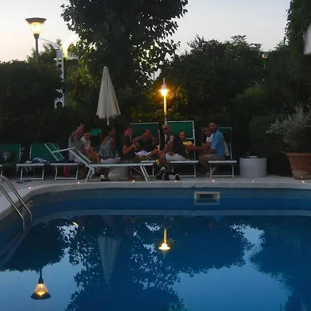 Alexander Hotel 4*