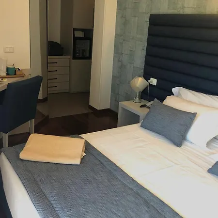Hotel Alexander 4*