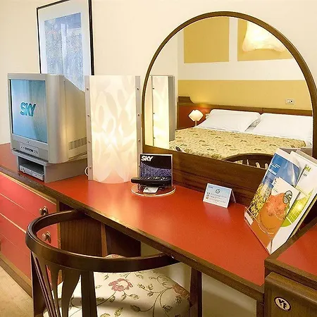 Alexander Hotel