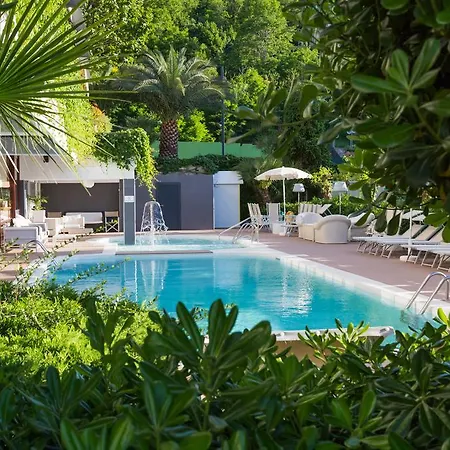 Alexander Hotel 4*