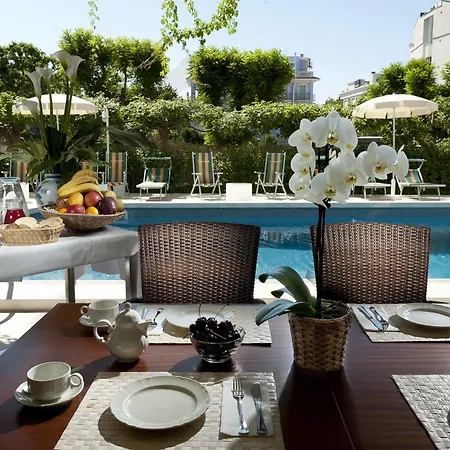 Alexander Hotel 4*